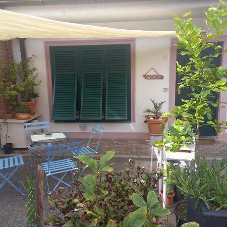 "La Casita", 2 Floors Apartment, Private Parking 1 Car Or 2 Bikes, Air-Cond And Terrace Livorno Exterior foto